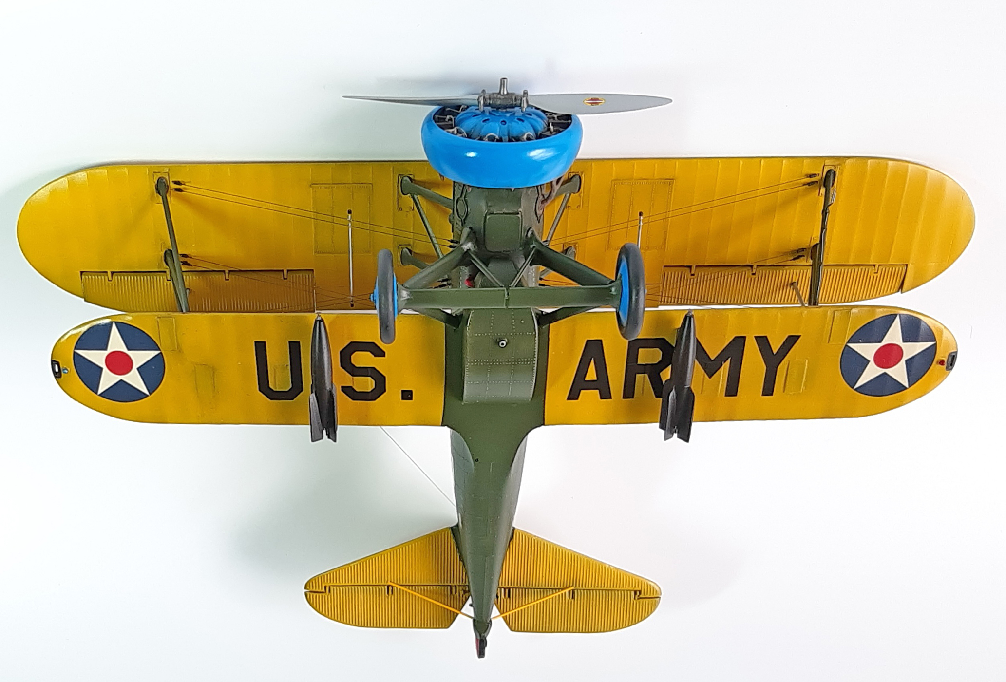 Boeing P-12 E — Каропка.ру — стендовые модели, военная миниатюра