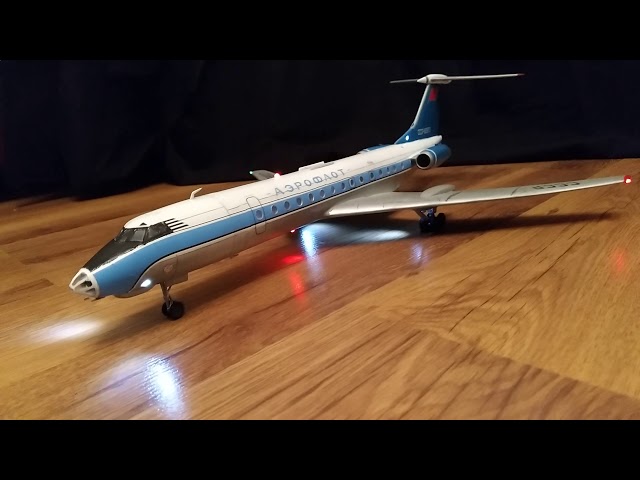 ТУ-134 с подсветкой от Ки-модел, масштаб 1:72