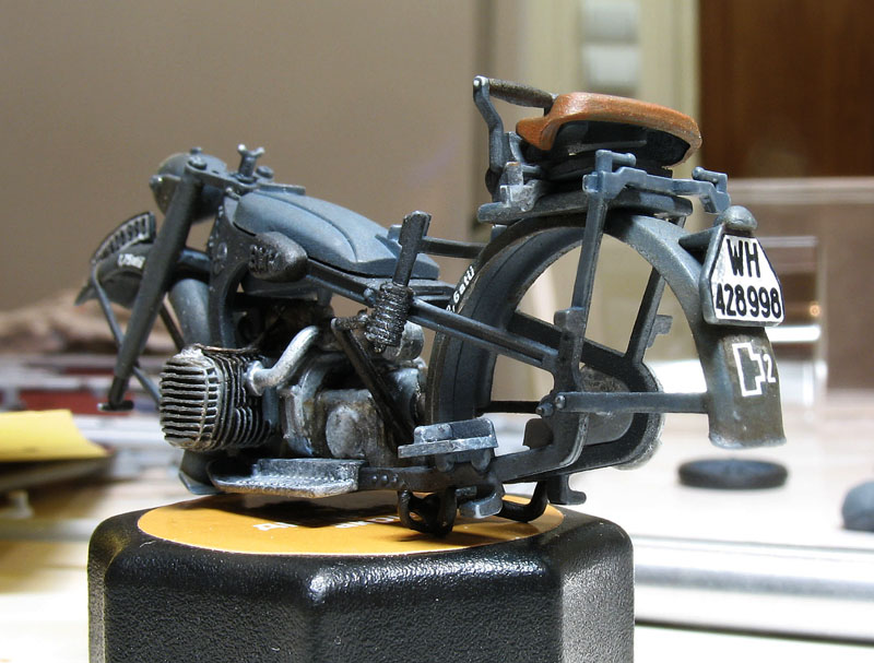 Мотоцикл BMW R-12 с экипажем