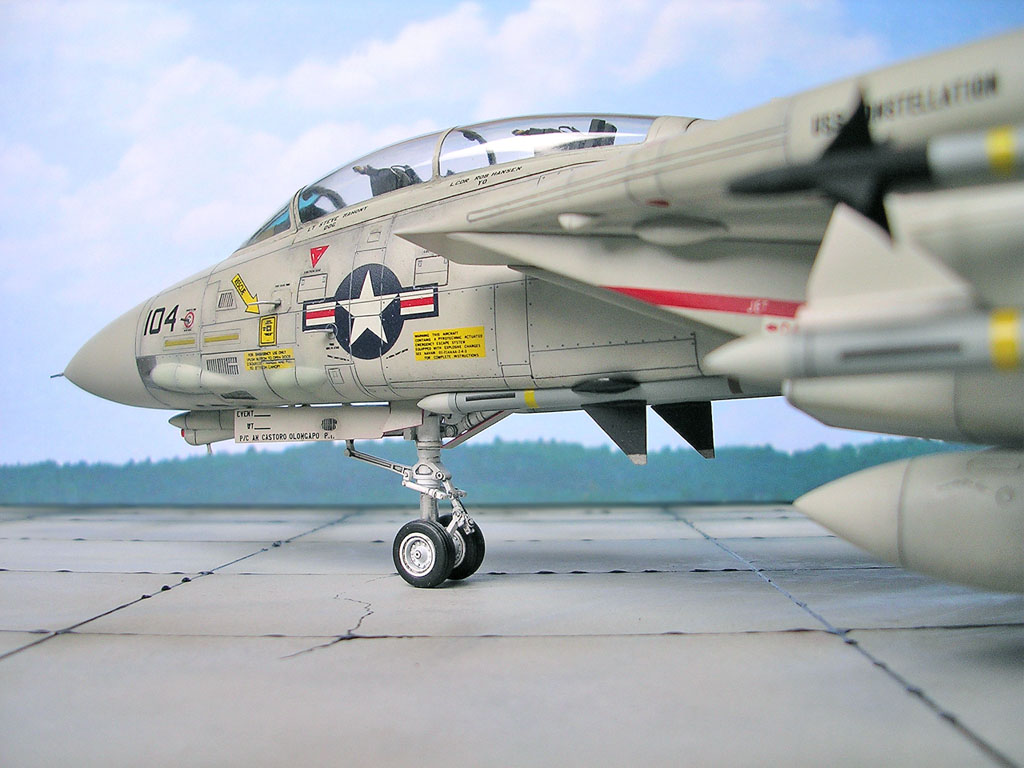 Grumman F-14A TOMCAT VF-154 "Black Knights"