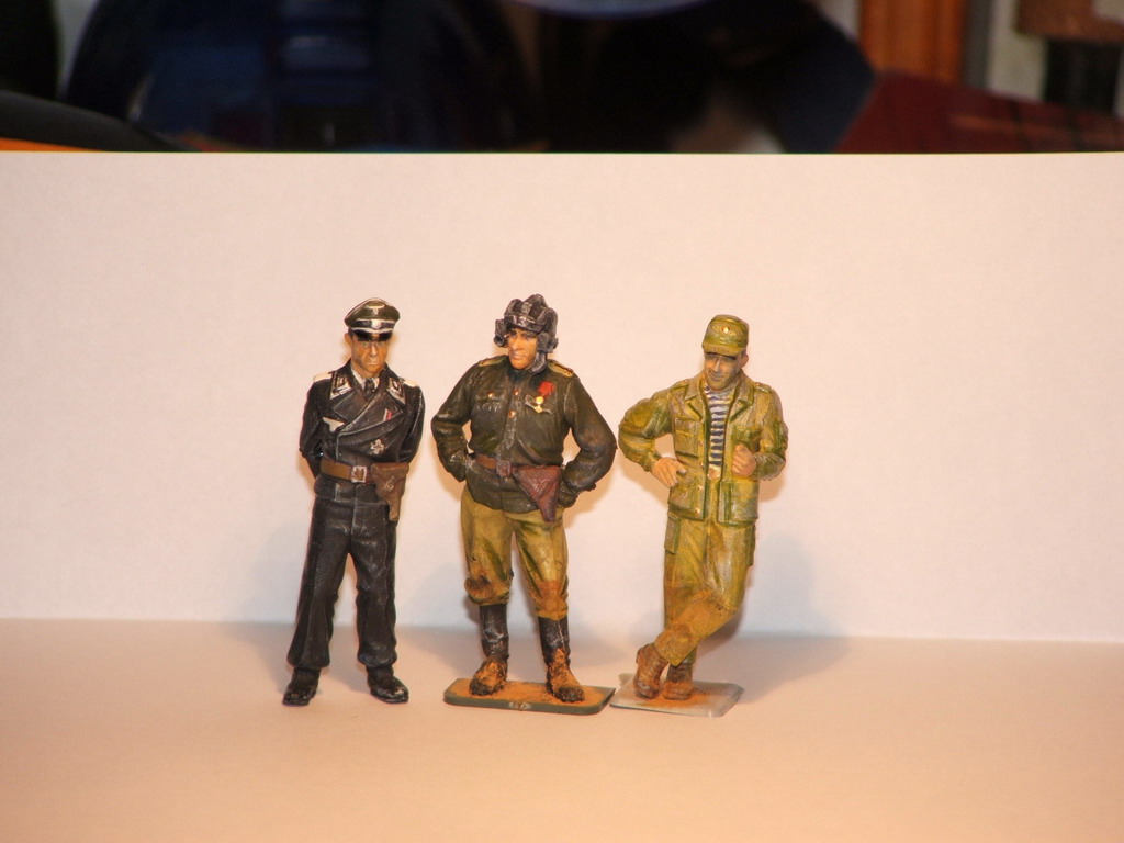 Странная троица