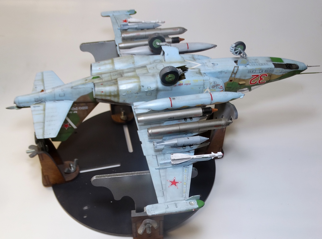 Су-25 Грач — Каропка.ру — стендовые модели, военная миниатюра