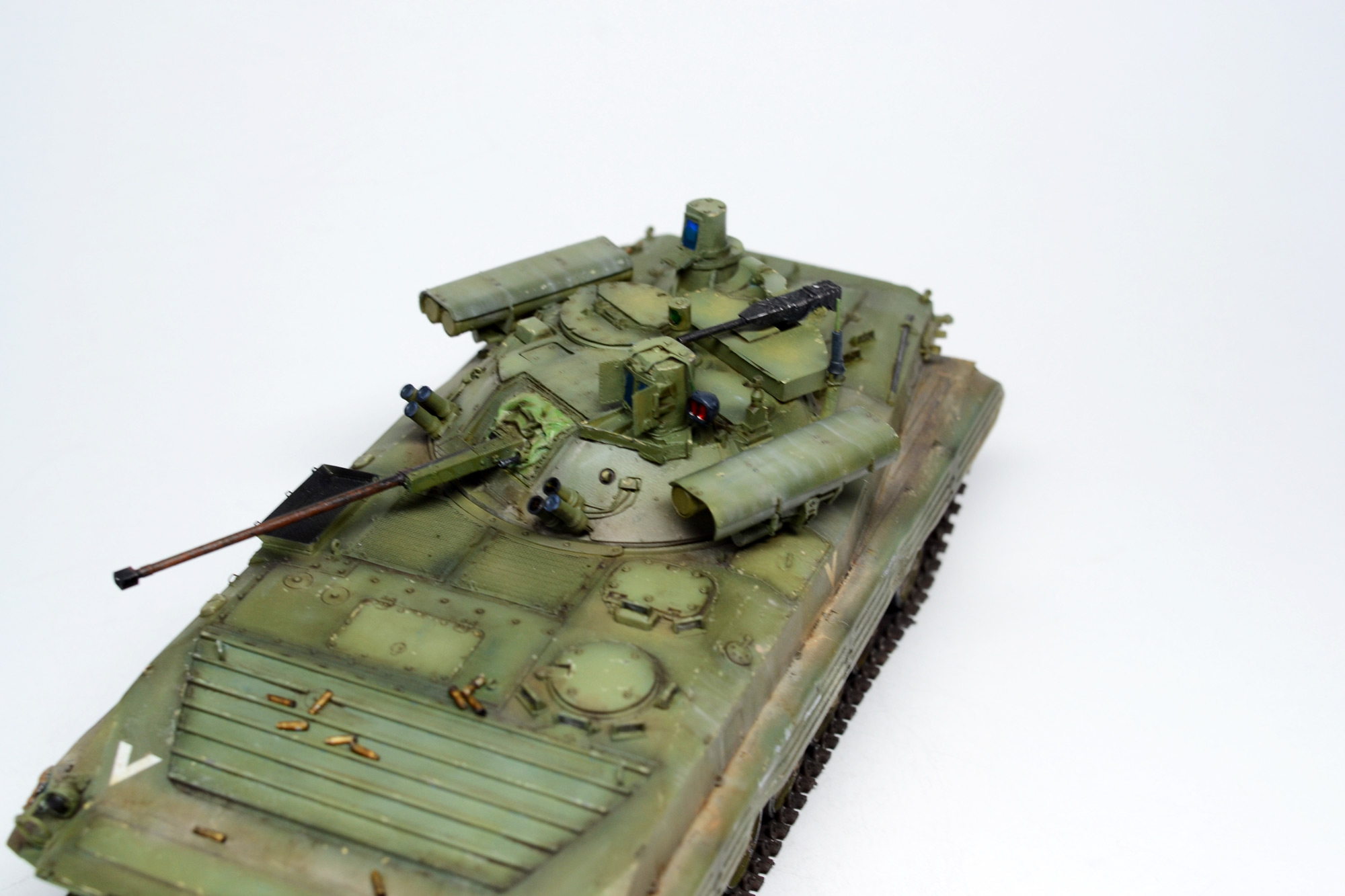 БМП-2М с модулем Бережок — Каропка.ру — стендовые модели, военная миниатюра
