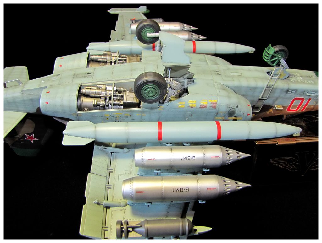 Су-25"Грач" — Каропка.ру — стендовые модели, военная миниатюра