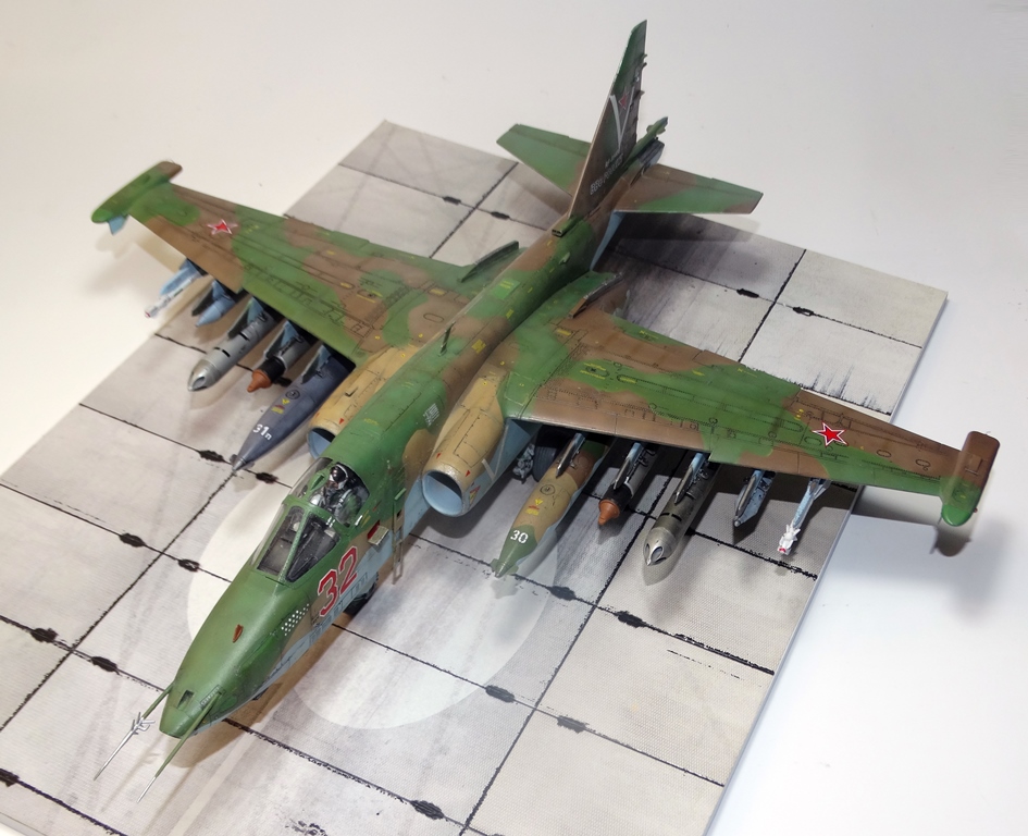 Су-25 Грач — Каропка.ру — стендовые модели, военная миниатюра