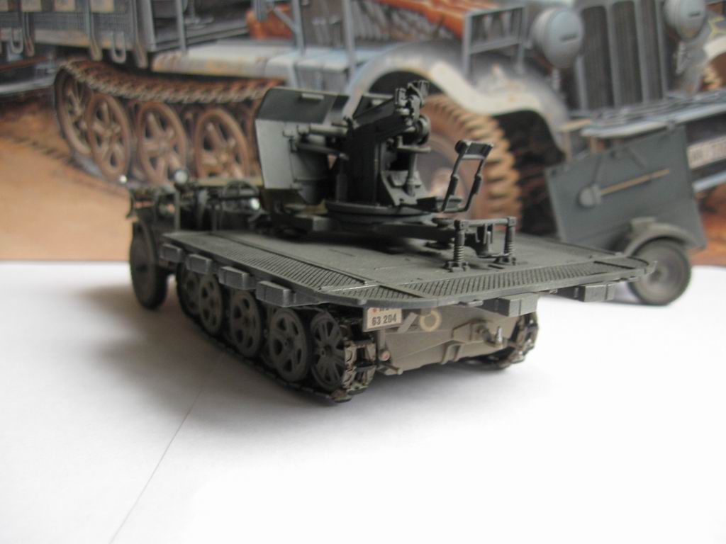 Sd.Kfz.10/4 with 2 cm Flak.30