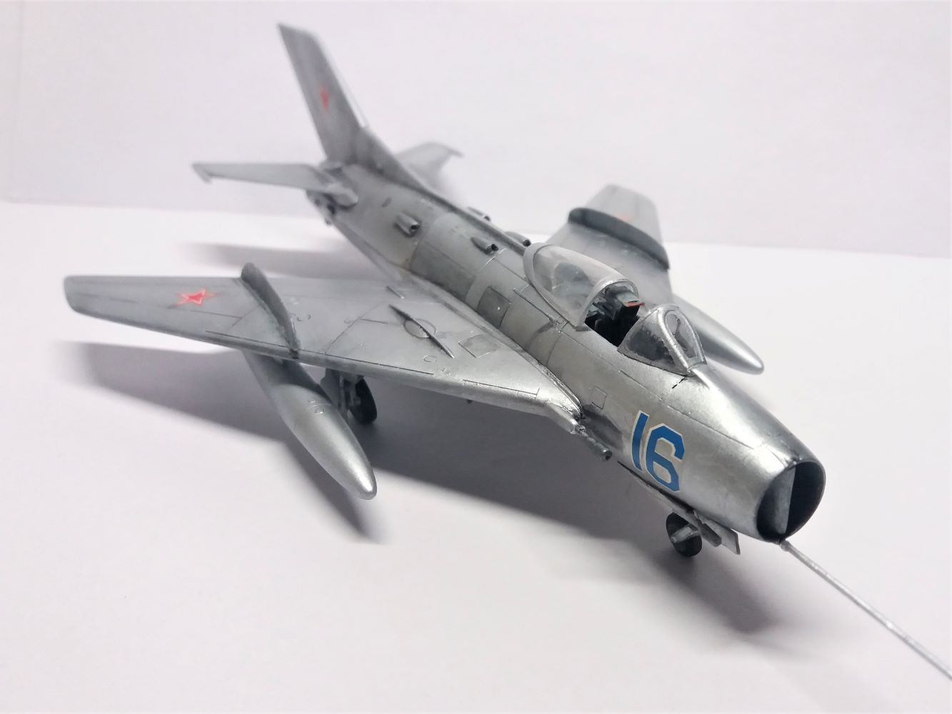 МИГ-19 — Каропка.ру — стендовые модели, военная миниатюра