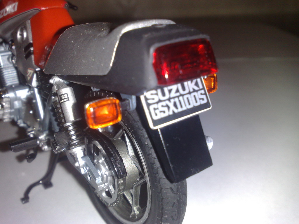 Tamiya Suzuki GSX1100S Katana "Custom Tuned" в масштабе 1:12