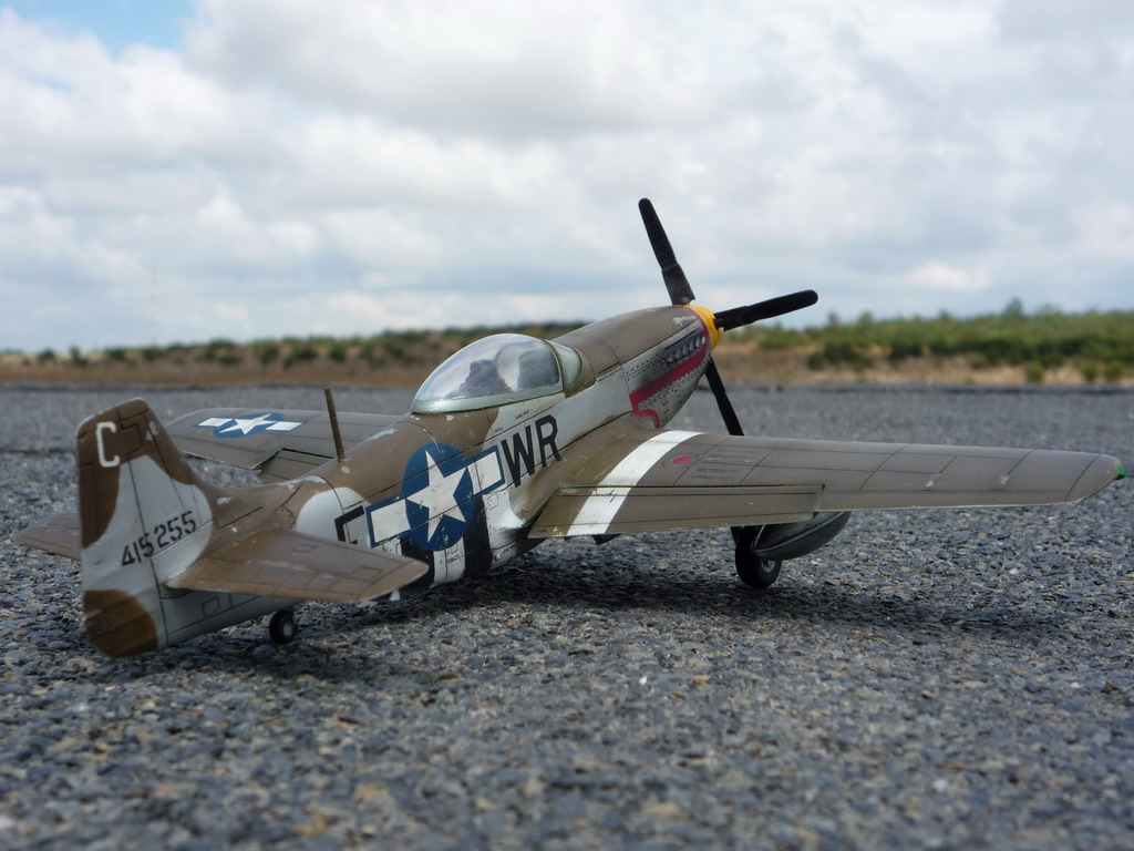 P-51mustang от моделист-академия
