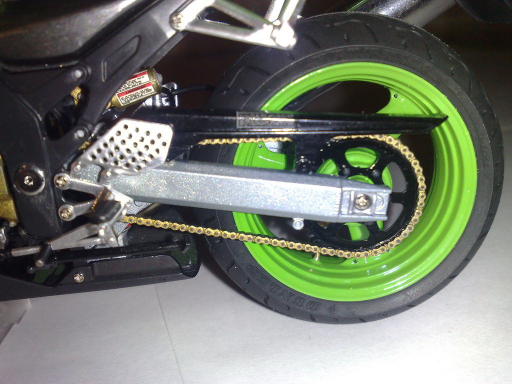 Tamiya Kawasaki Ninja ZX-12R в масштабе 1:12