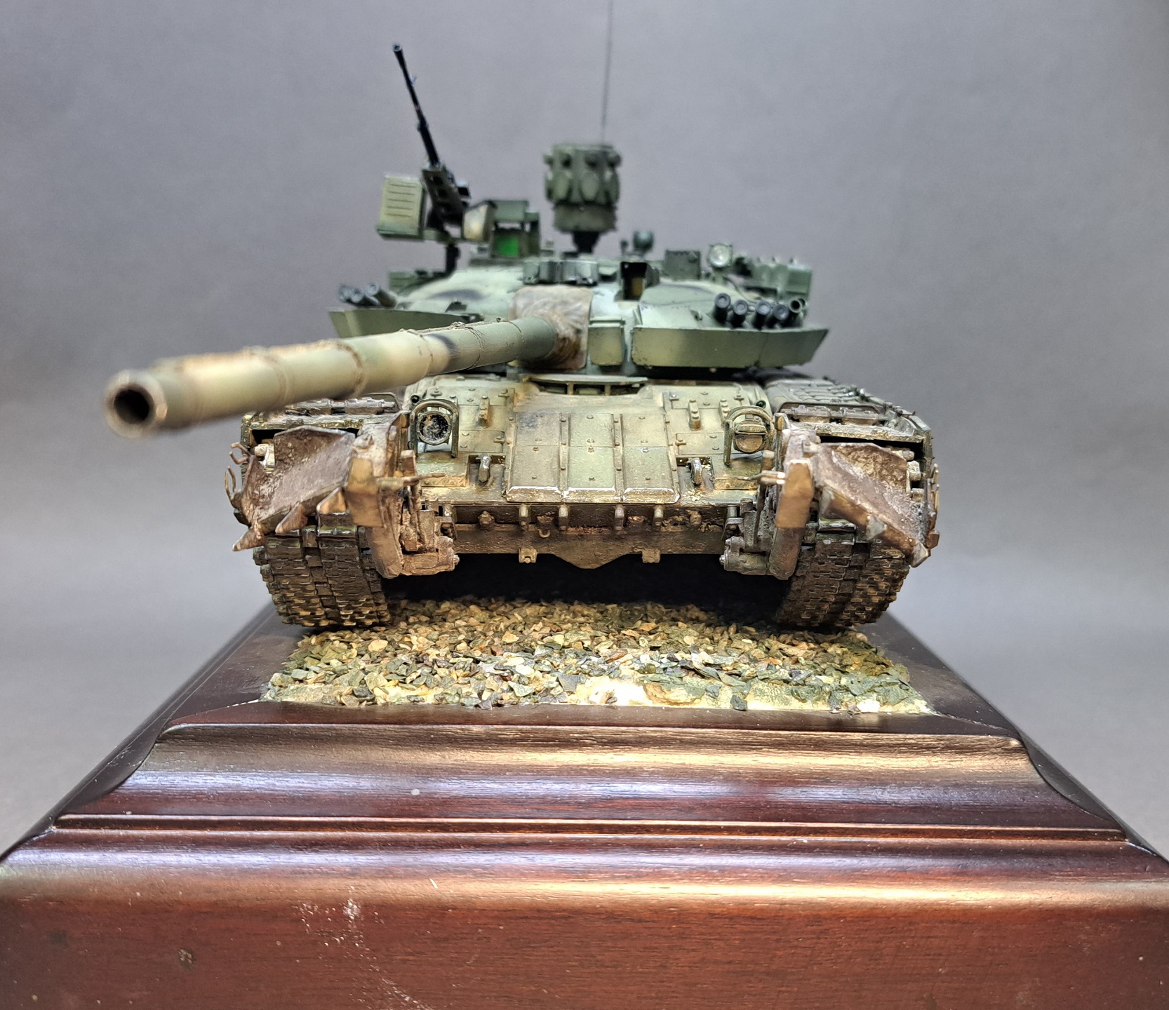 Т-80 УМ1 — Каропка.ру — стендовые модели, военная миниатюра
