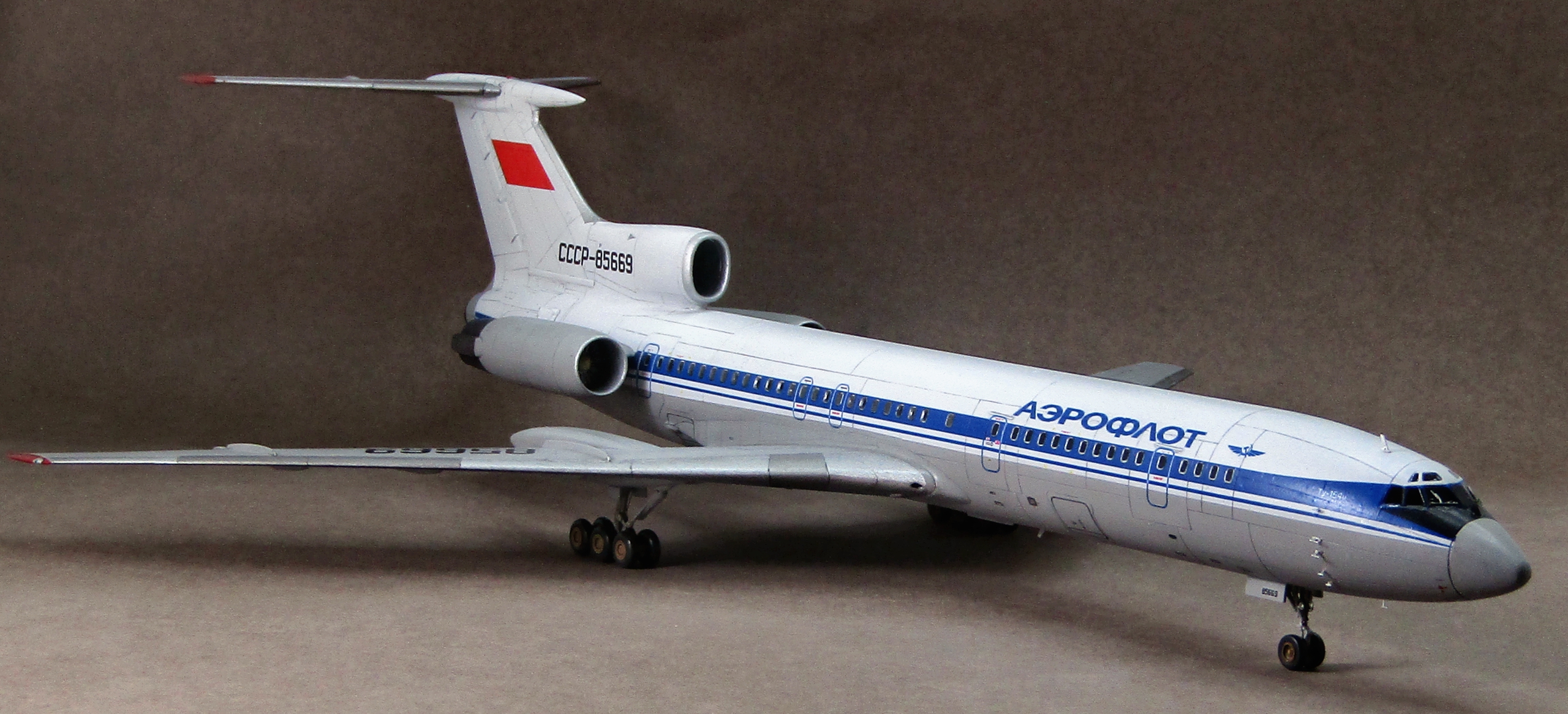 Ту-154м СССР-85669 — Каропка.ру — стендовые модели, военная миниатюра