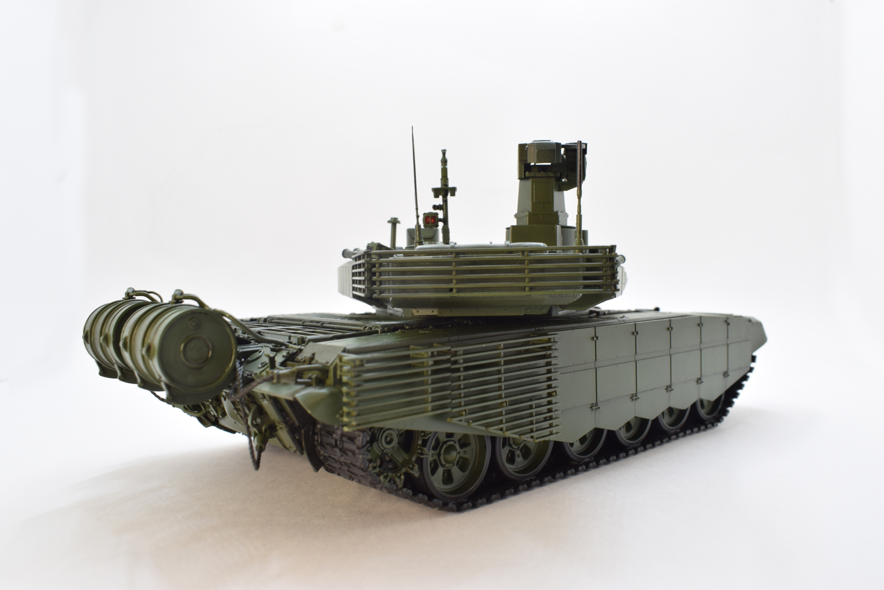 Т-90МС — Каропка.ру — стендовые модели, военная миниатюра