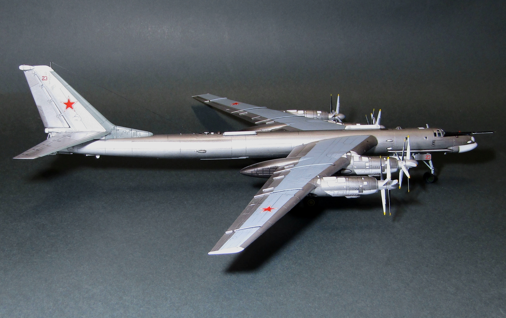 Ту-95МС — Каропка.ру — стендовые модели, военная миниатюра