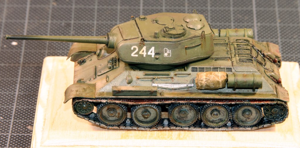 T-34-85 c пушкой Д5-Т
