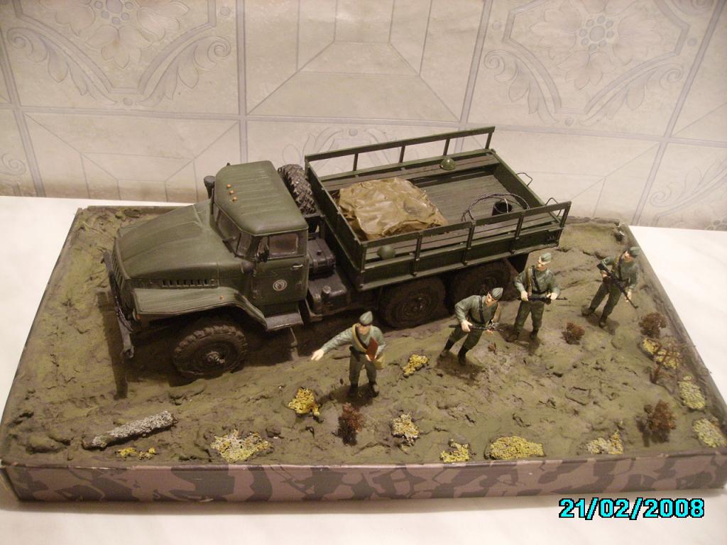 1:35 АЛАНГЕР Урал 4320 на болоте