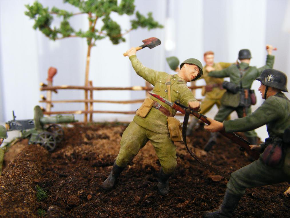 Врукопашную