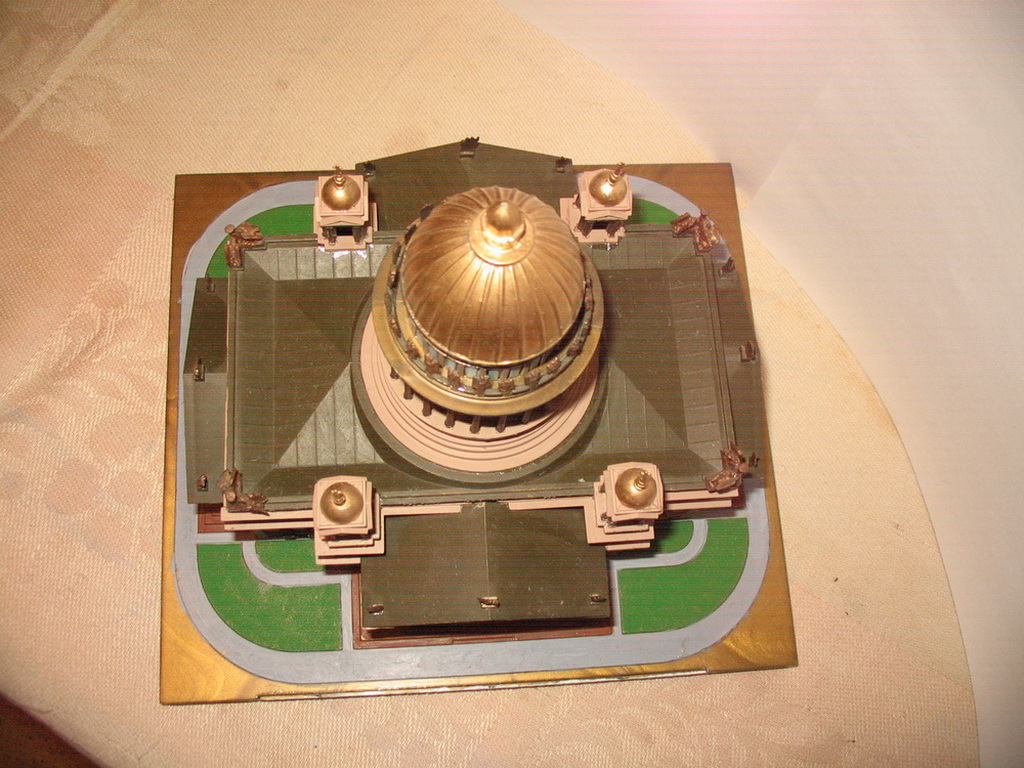 Исаакий крашеный