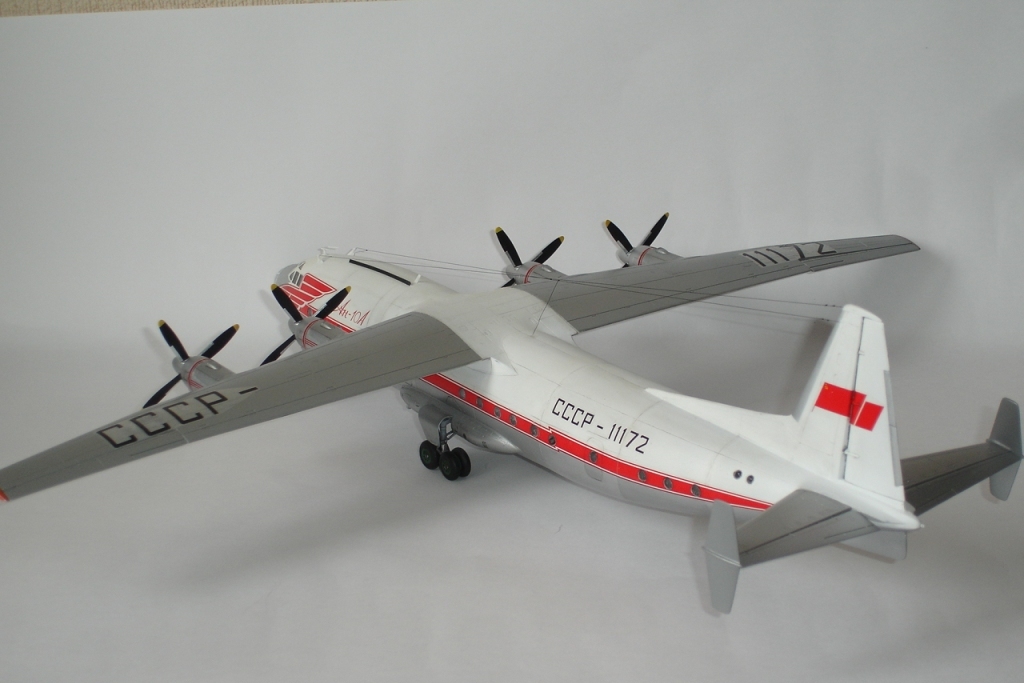 Ан-10А — Каропка.ру — стендовые модели, военная миниатюра