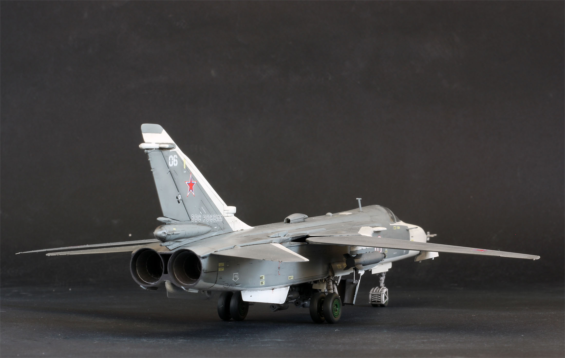 Су-24 — Каропка.ру — стендовые модели, военная миниатюра