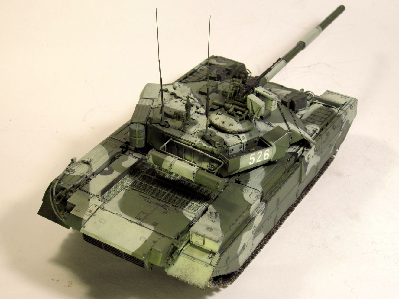 Т-84 "Оплот" — Каропка.ру — стендовые модели, военная миниатюра