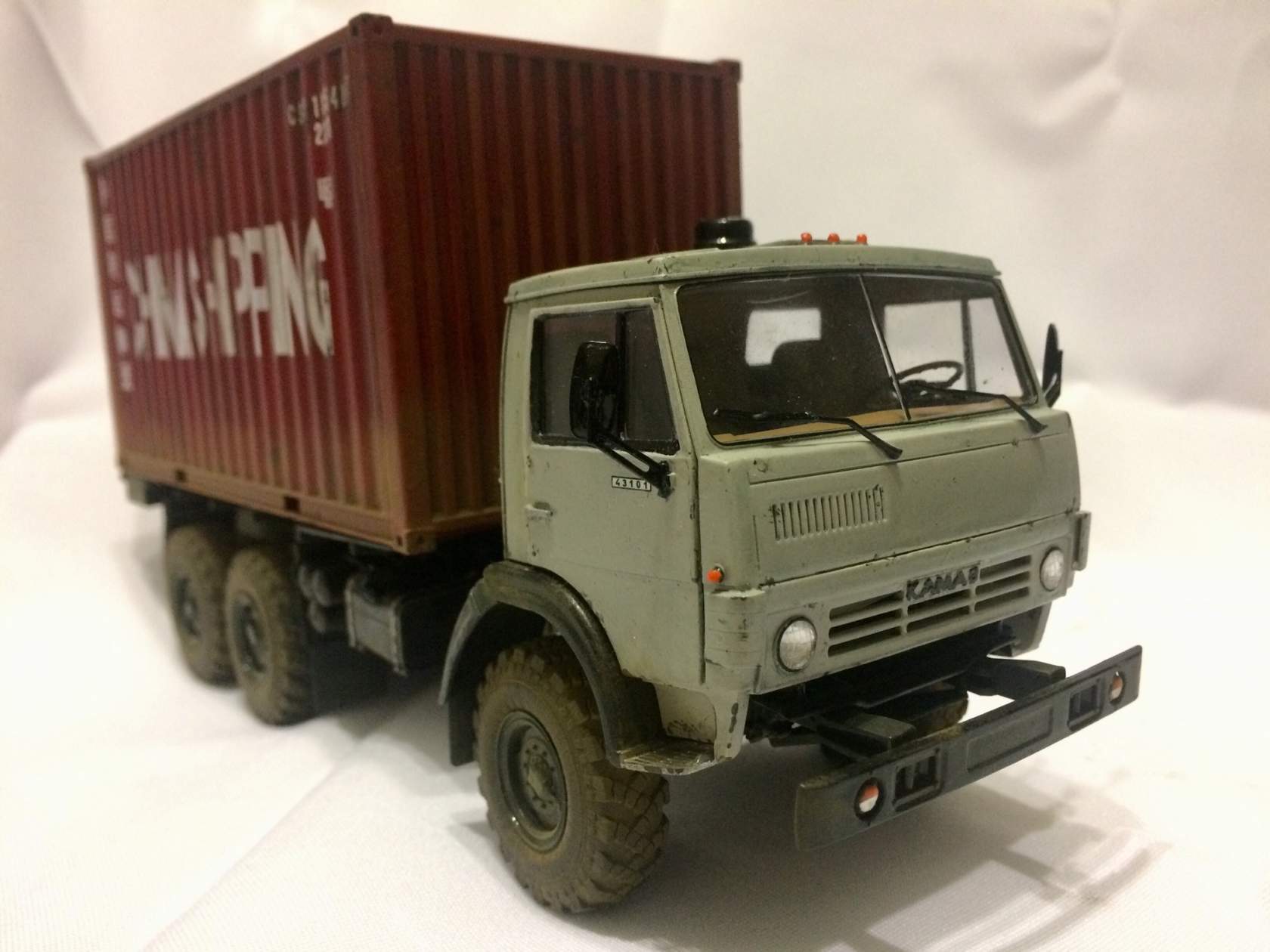 Камаз с контейнером — Каропка.ру — стендовые модели, военная миниатюра
