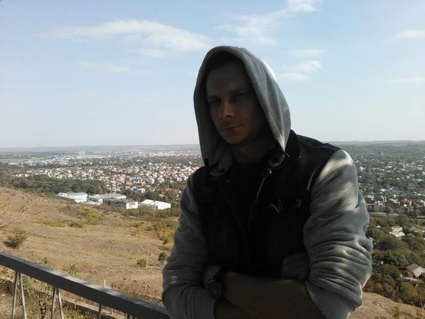 Роман Громко