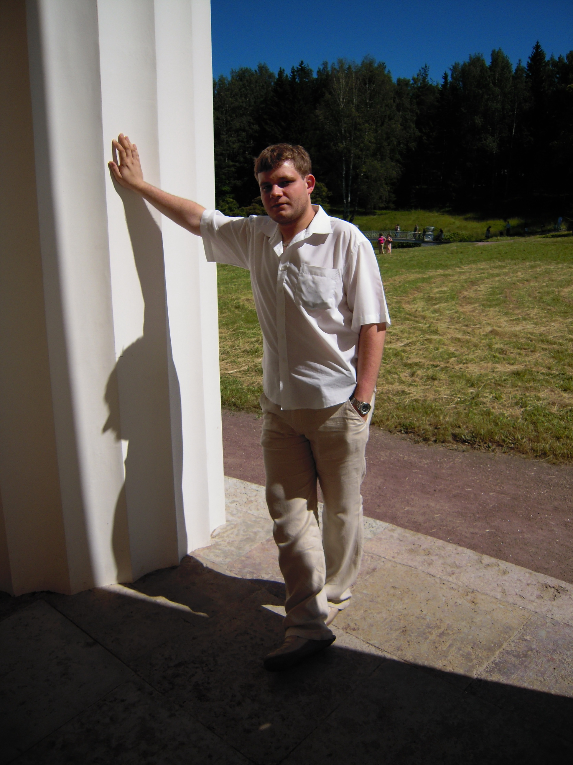 Леонид Васильев