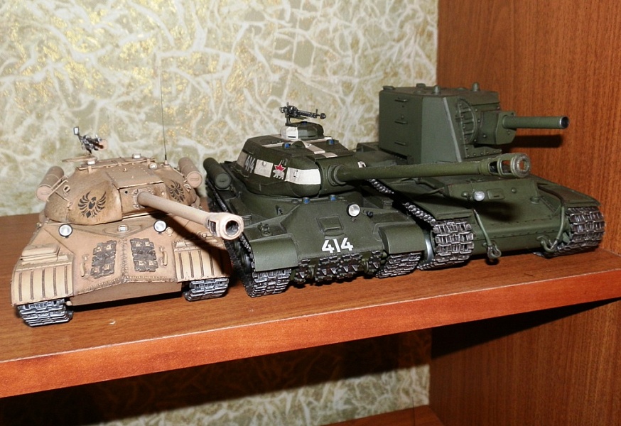 Стол tank collection