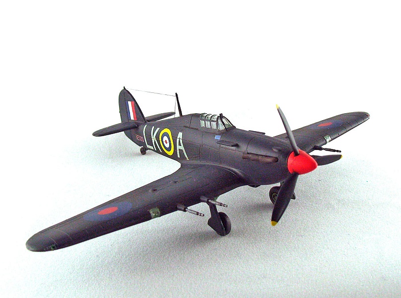 Hawker Hurricane Mk.IIc — Каропка.ру — стендовые модели, военная миниатюра