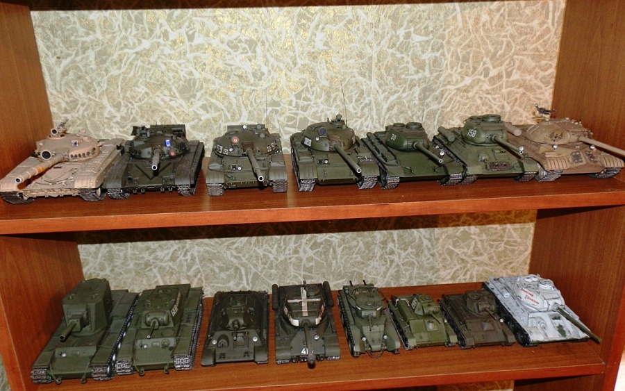 Стол tank collection