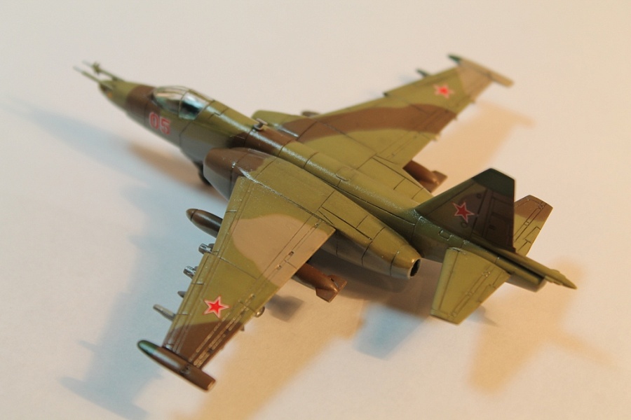 Су-25 — Каропка.ру — стендовые модели, военная миниатюра