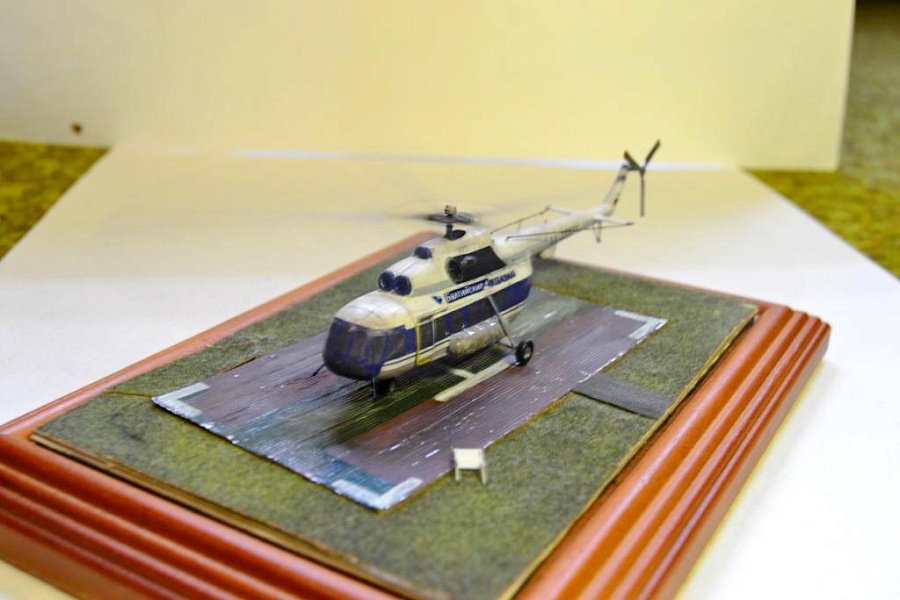 Ми-8 Балтийские Авиалинии — Каропка.ру — стендовые модели, военная ...