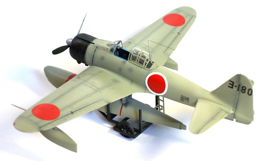 Nakajima A6M2-N (Rufe) .